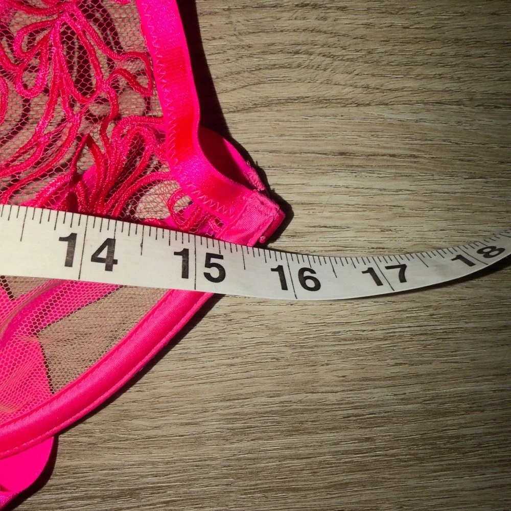 For Love & Lemons Neon Pink Embroidered Strappy Underwire Bra XL SKBR1542-FA21